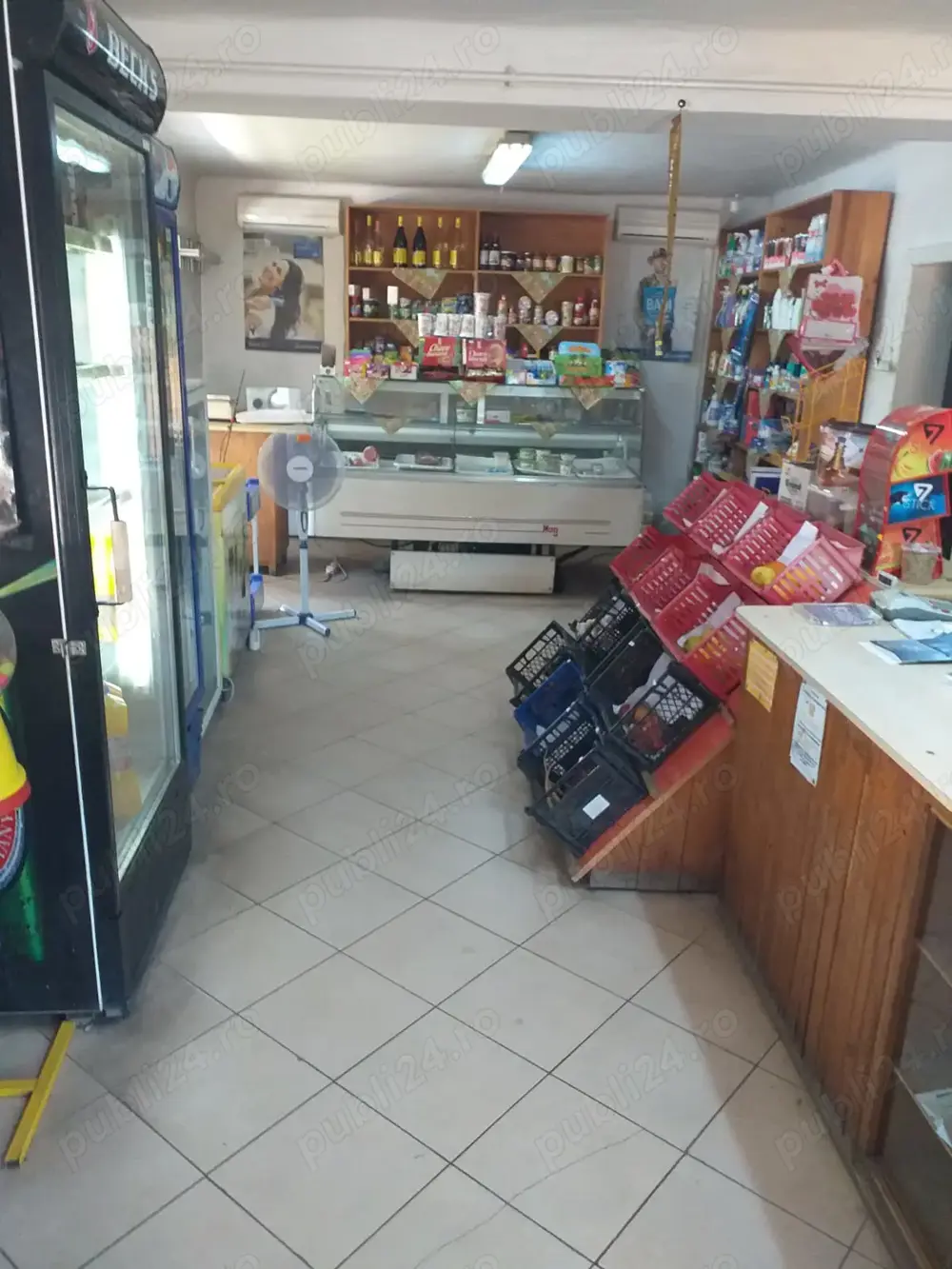 Inchiriez in Miercurea Nirajului, spatiu comercial, decomandat, S=80 mp, mobilat utilat.