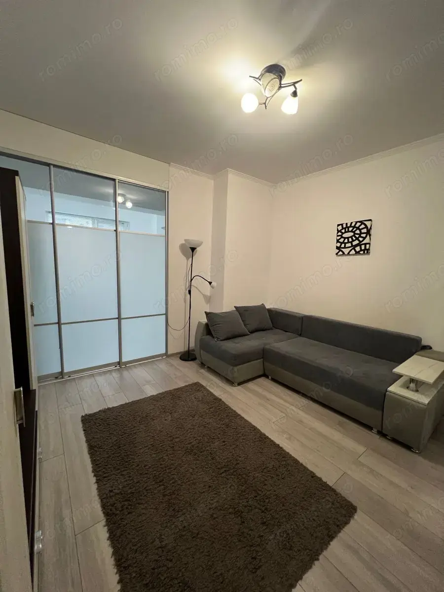 Închiriere garsonieră Florilor   zonă liniștită, bloc reabilitat