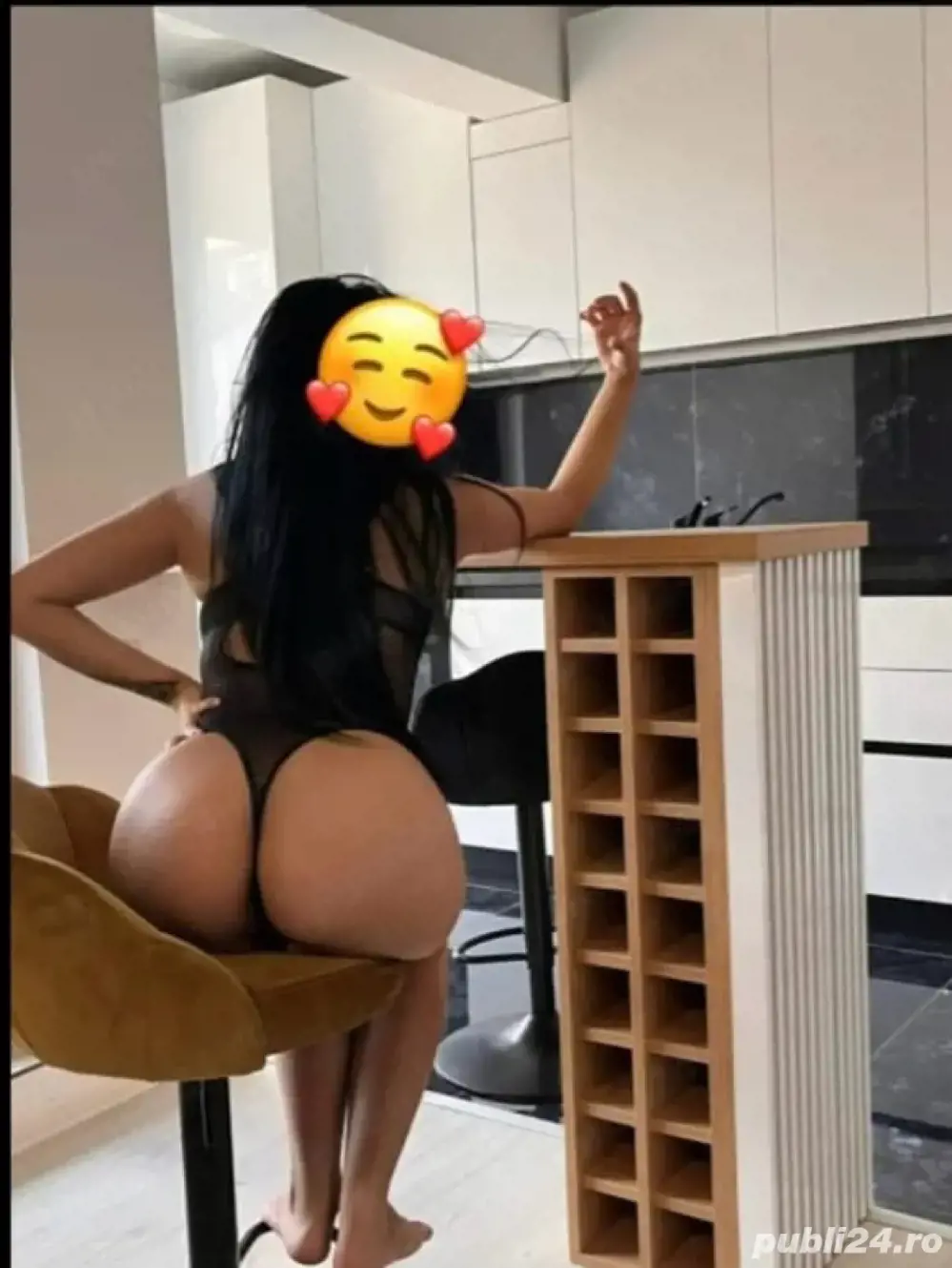 la tine sau hotel fac si party