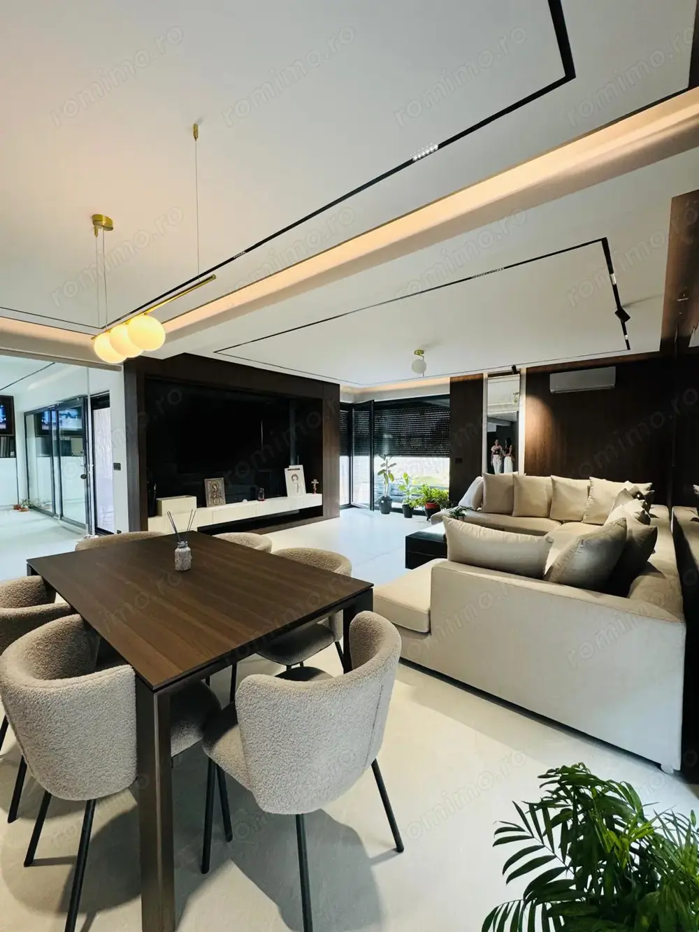 AV633 Casa Individuala-Resedinta de VIS, GIROC