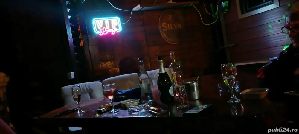 American western saloon Pitesti angajează fete hostess 