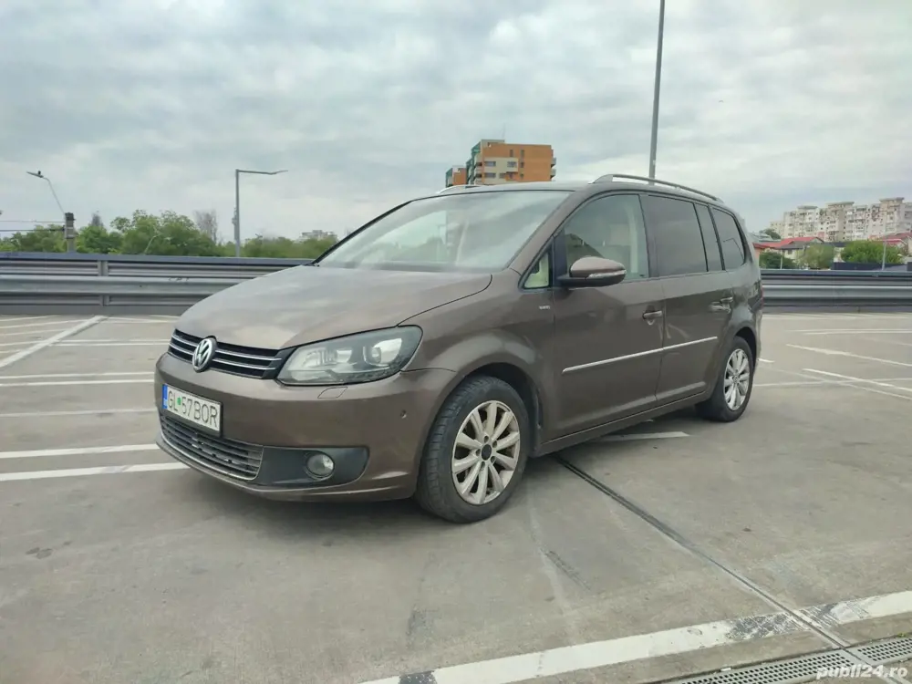 Volkswagen Touran 1.6 TDI DSG Highline 