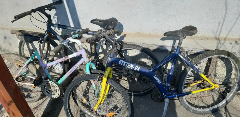 Vănd 3 biciclete 