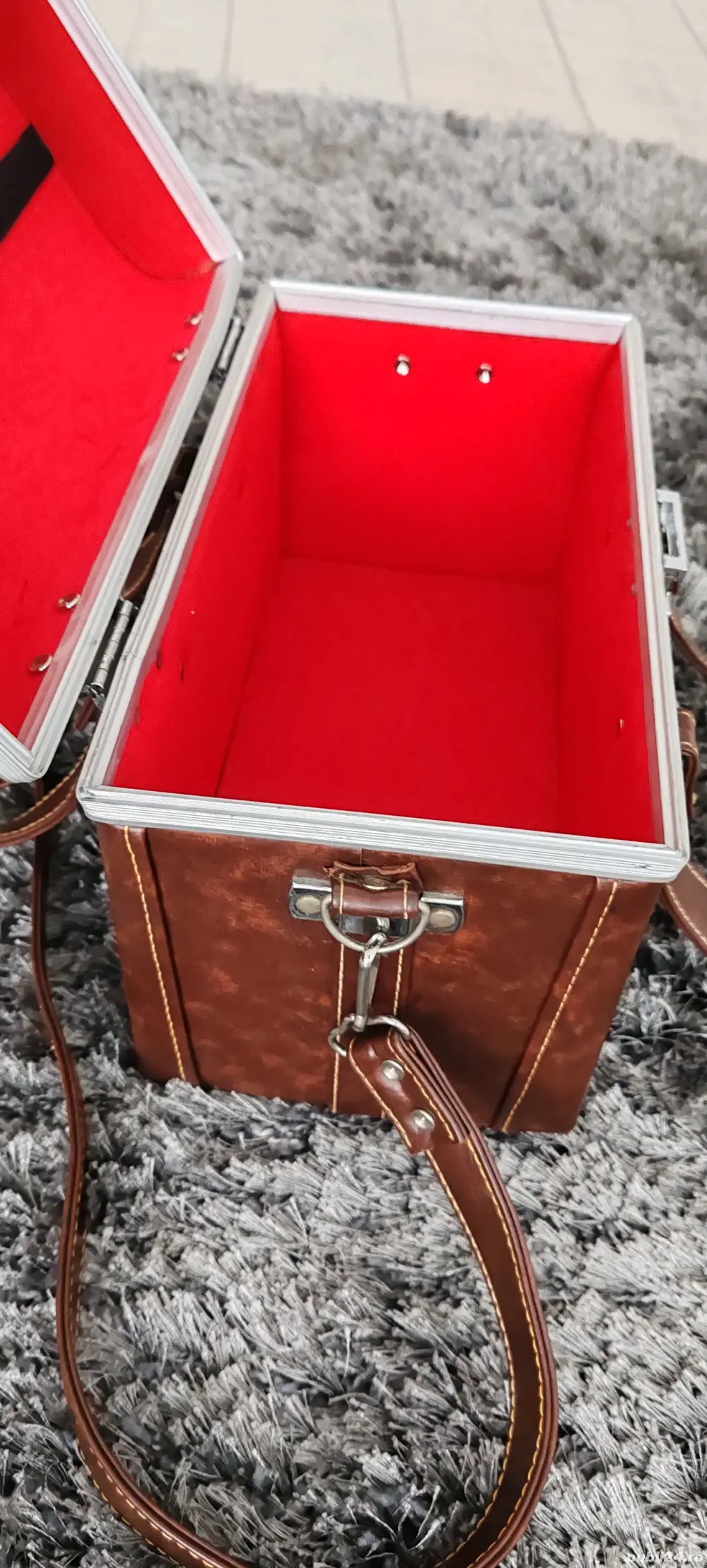 Geantă piele superbă,ca Nouă.