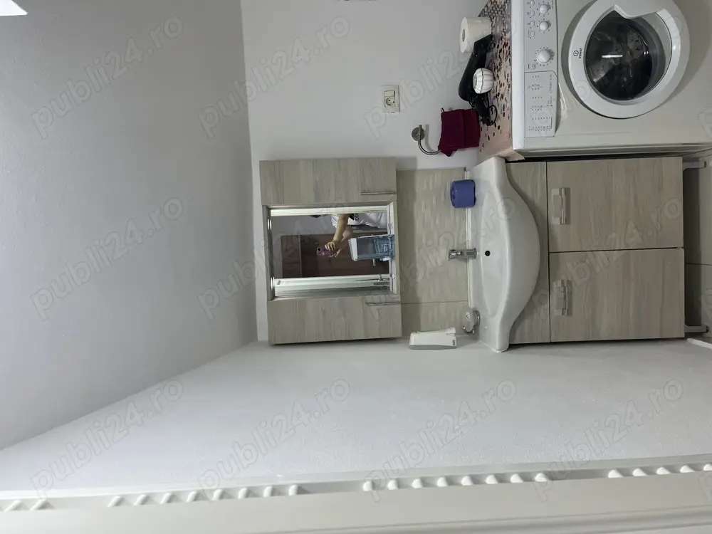 Închiriez garsonieră în regim hotelier  Închiriez garsonieră în regim hotelier