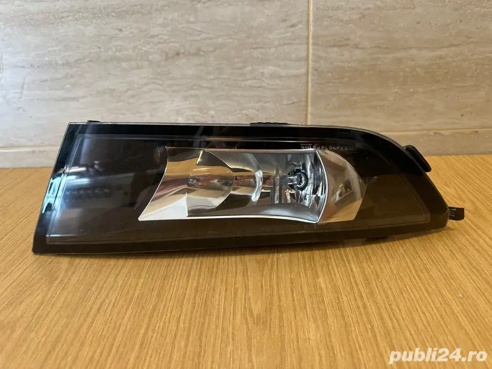 proiector stanga skoda fabia3 