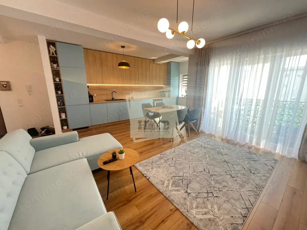 Apartament modern 3 camere 2 balcoane si parcare zona Triajului
