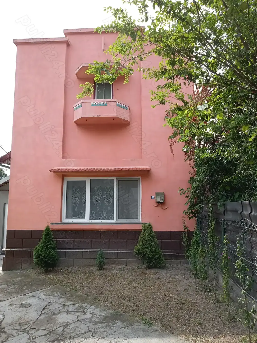 Casa de vanzare  zona centrala