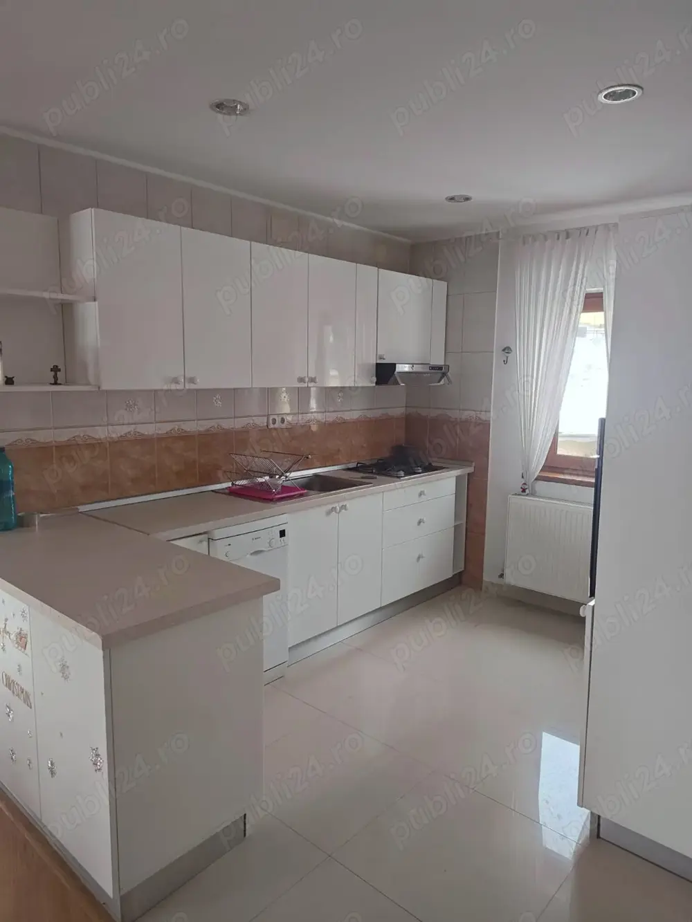 Apartament 3 camere  Calimanesti   Etaj 2  