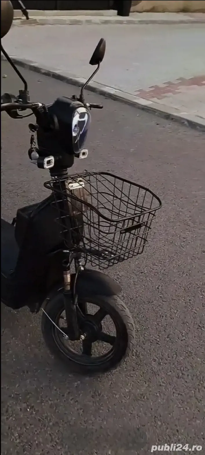 Scuter Electric 350W 20Ah ALB cu Pedale Bicicleta Electrica Trotineta acumulator Plumb GEL