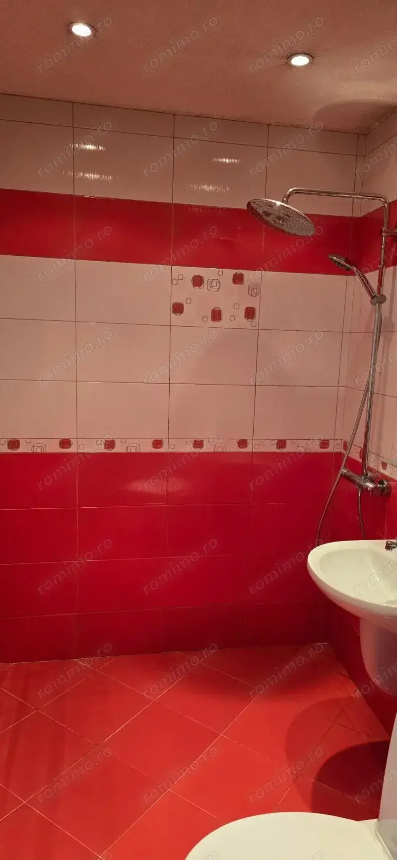 Apartament cu doua camere in zona Umt 