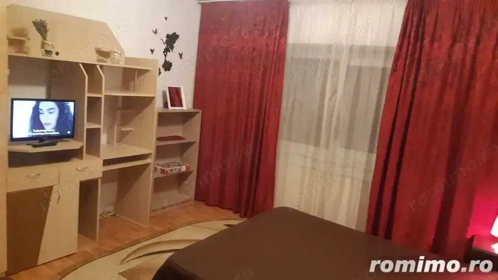 Apartament o camera de vanzare zona Blajcovici 