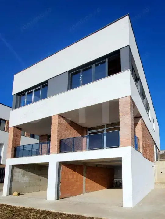 Duplex 3 dormitoare, D+P+E, 160mp utili si 260mp teren, in Iris