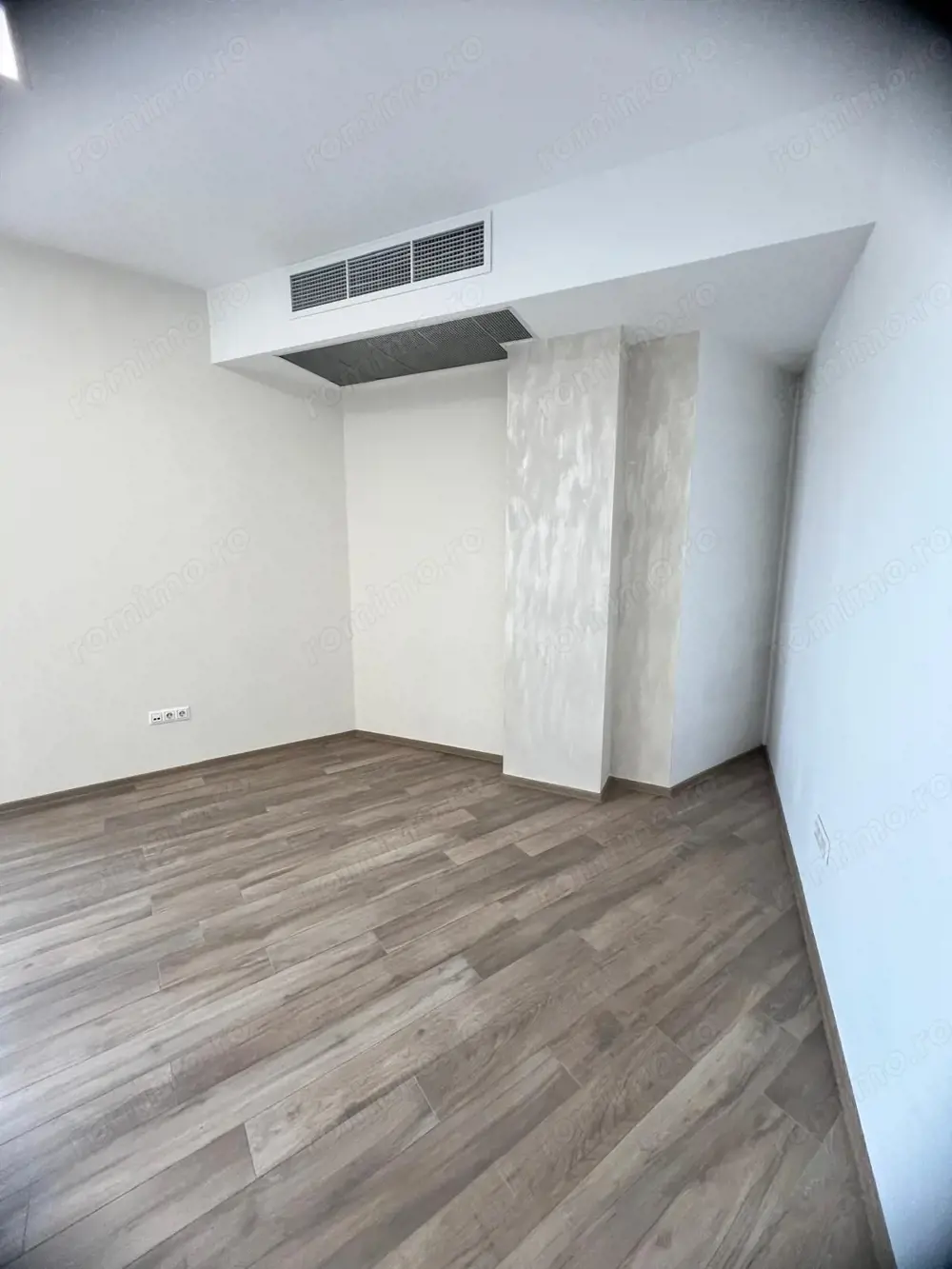 SPATIU BIROU IN ZONA LIPOVEI la 320 euro+ TVA SPATIU BIROU IN ZONA LIPOVEI la 320 euro+ TVA