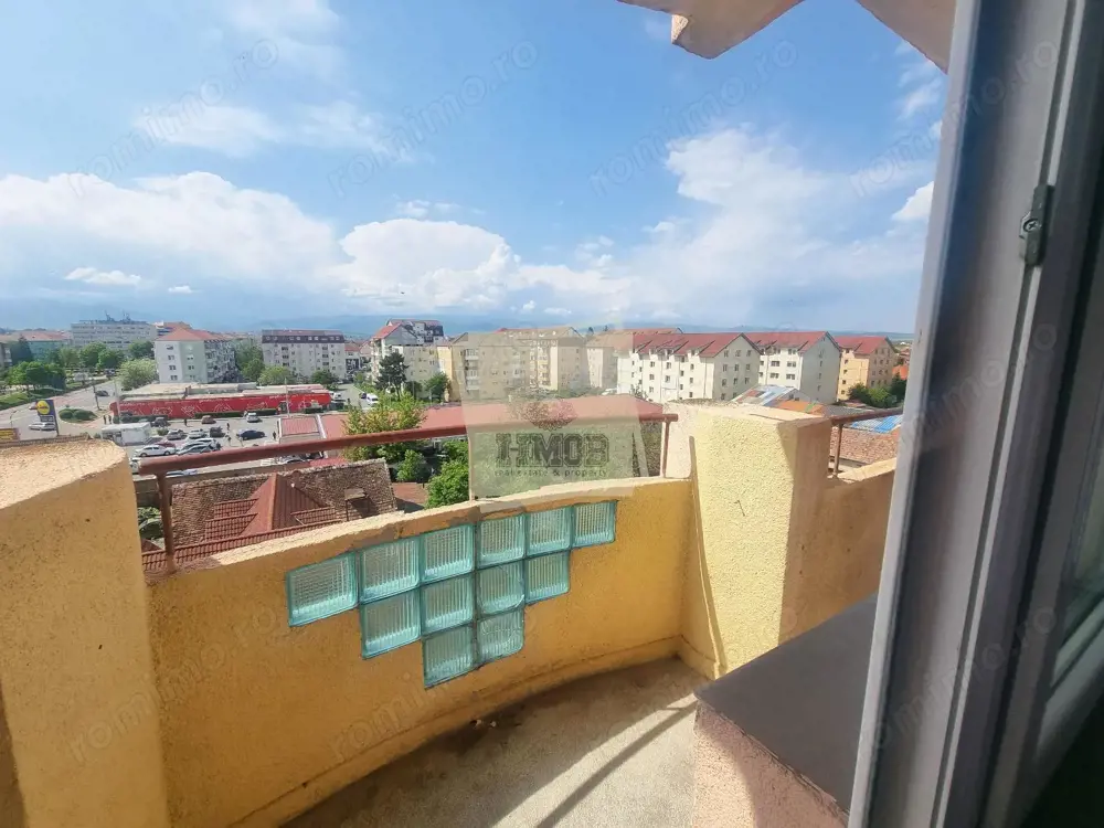 Apartament 3 camere 2 bai cu balcon in zona Terezian
