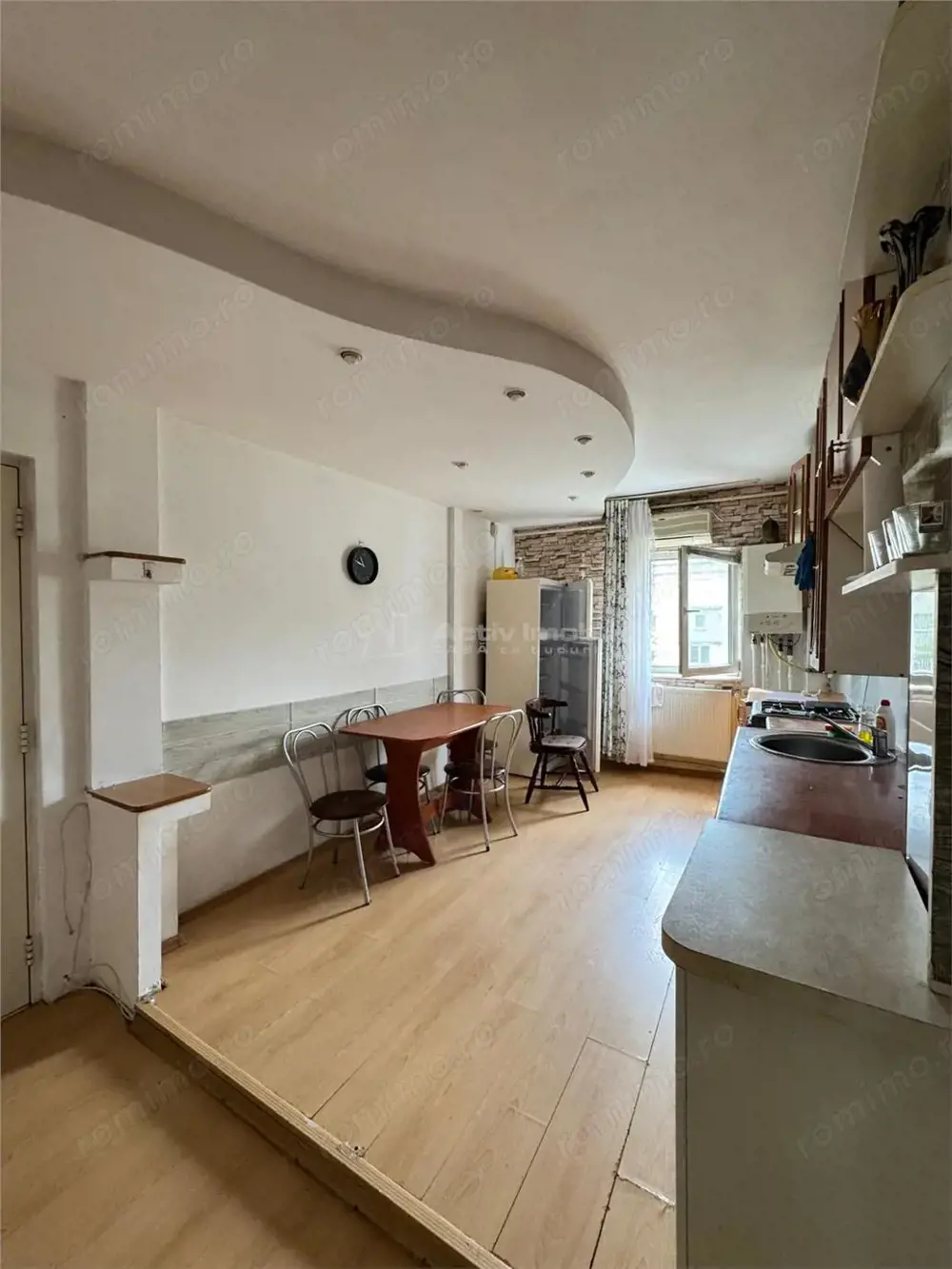 4 Camere - Etaj 3 - Liliacului