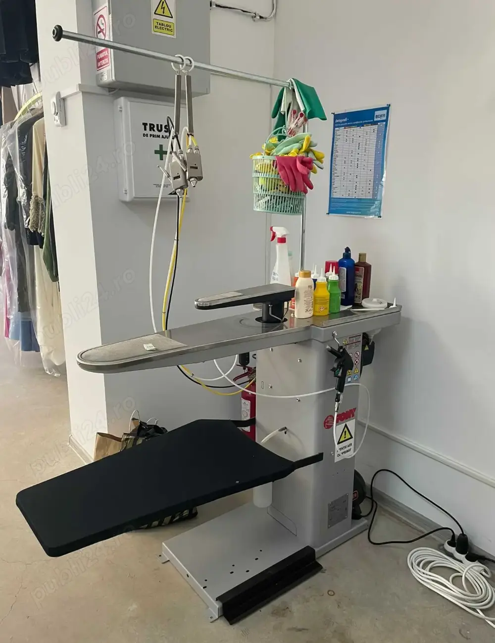 Vând Statie profesionala de scos pete PONY JOLLY