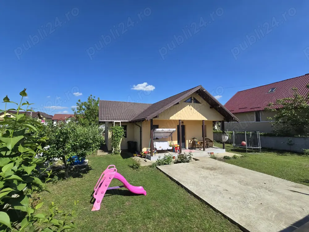 Casa single 4 camere, 560mp teren in zona Penny Market