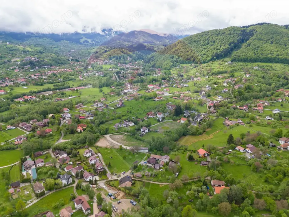 Teren de vânzare cu potențial turistic–Predeluț,comuna Bran