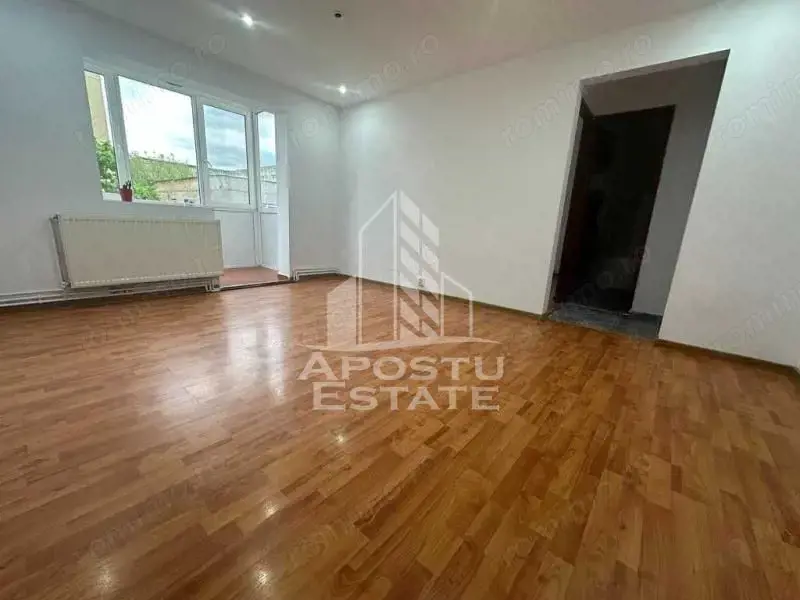 Apartament cu 2 camere, semidecomandat, etajul 2, centrala proprie