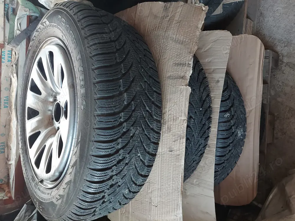 Vand anvelope cu jenti