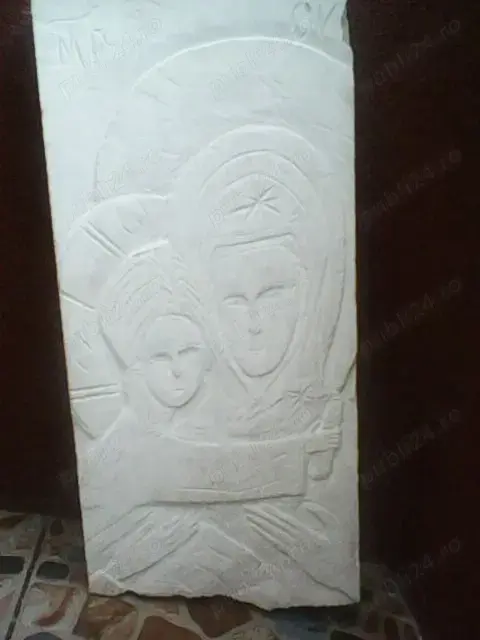 icoana sculptata in marmura