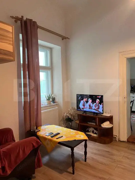 Apartament de vanzare, cu 3 camere, 98 mp, zona Centrul Istoric