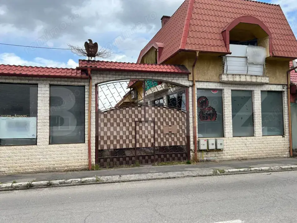 Casă versatilă de vanzare, cu 7 camere, 269 mp, zona Tudorul Vechi Casă versatilă de vanzare, cu 7 camere, 269 mp, zona Tudorul Vechi