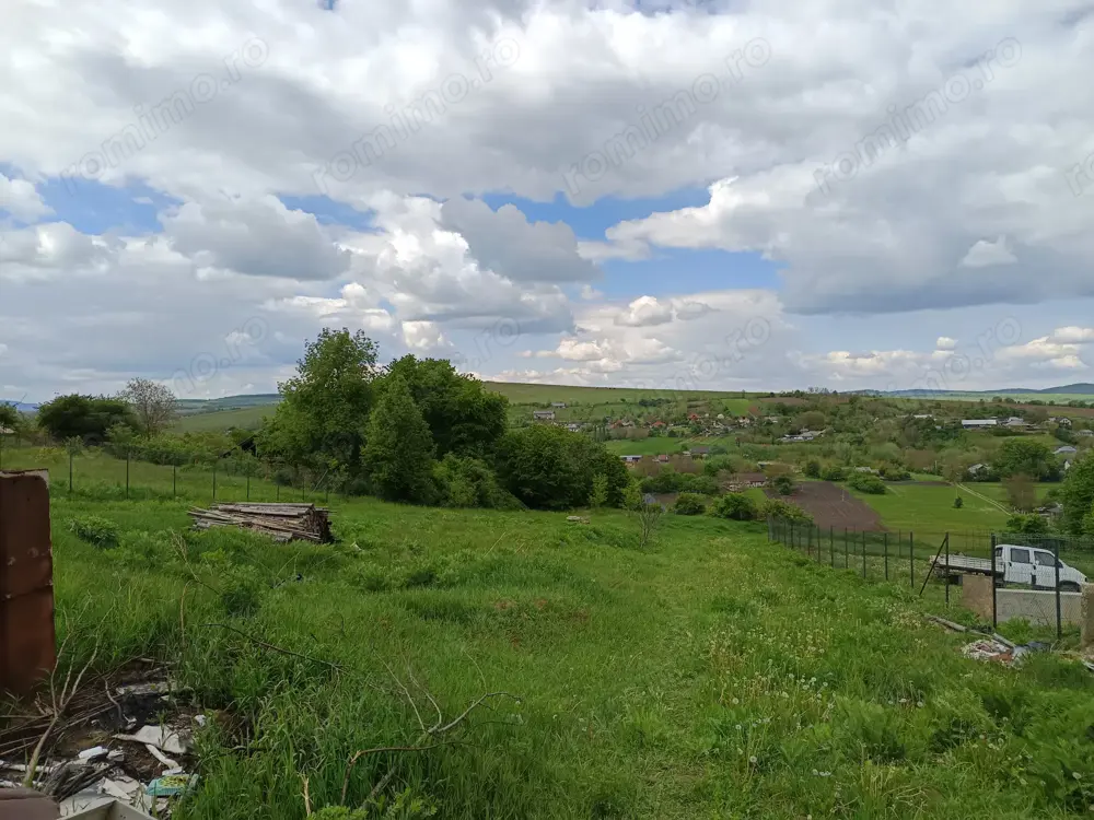 Teren de vânzare in Dobreni