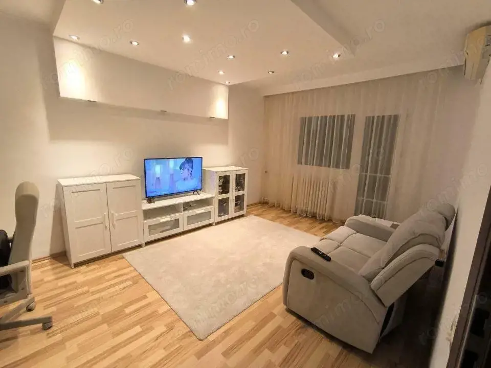 Apartament Luminos, 2 camere, Parcul Tineretului. Parcare.