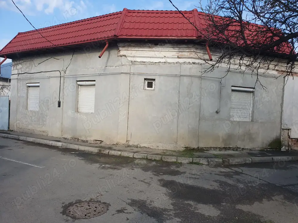 Casa de vanzare zona Port