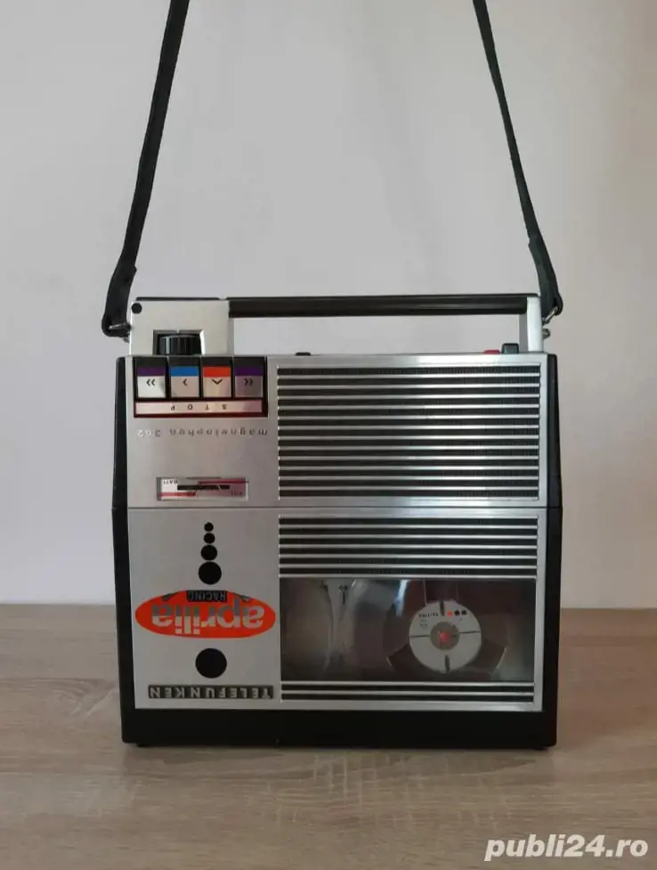 Magnetofon 302 cu microfon
