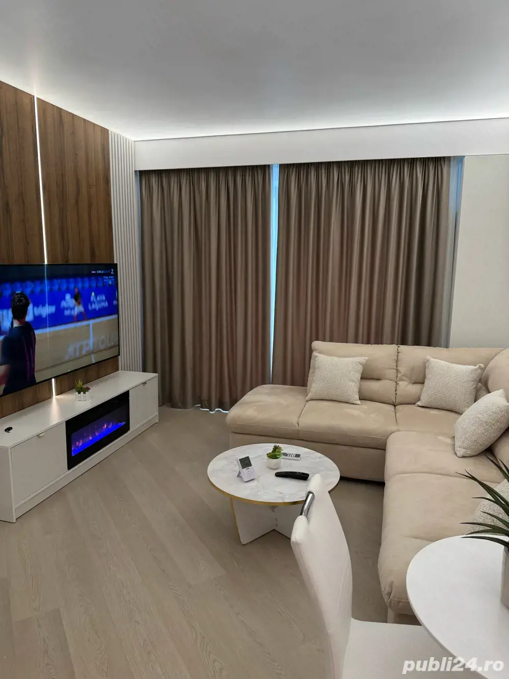 Inchiriere apartament 2 camere Cortina North Pipera