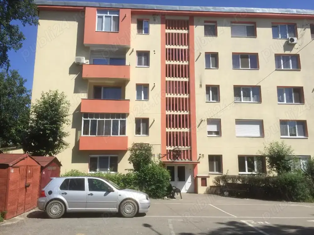 inchiriez ap.2 camere micro1 