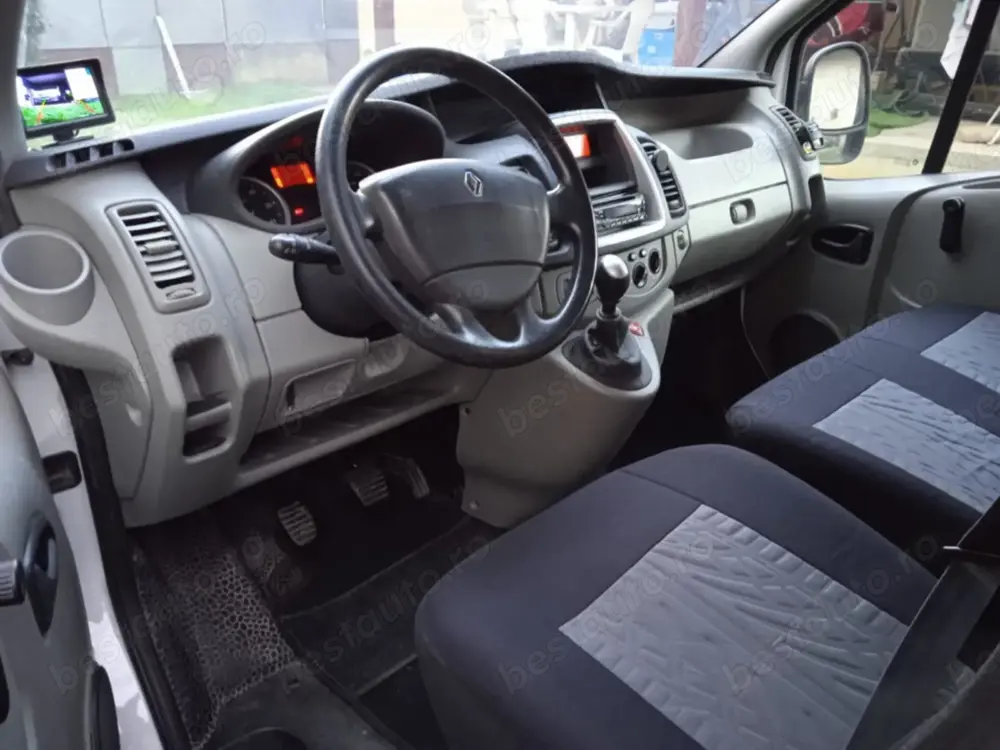 Renault Trafic 2cdti 2012 9loc 166mkm! M1 Renault Trafic 2cdti 2012 9loc 166mkm! M1