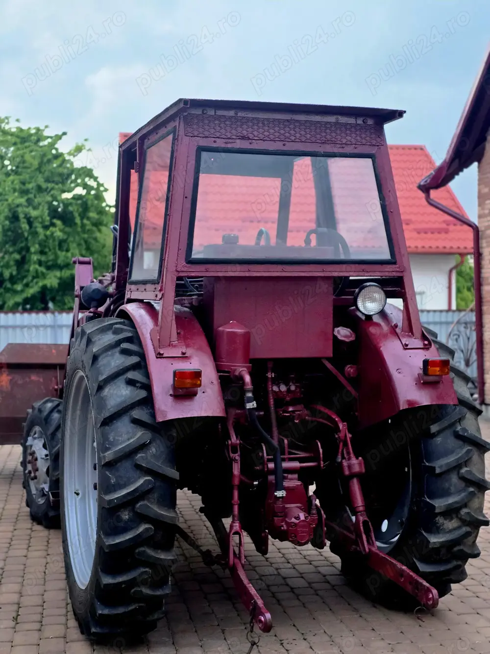 Tractor Belarus 4x4