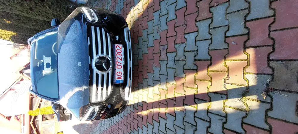 Vând Mercedes Benz GLB 200