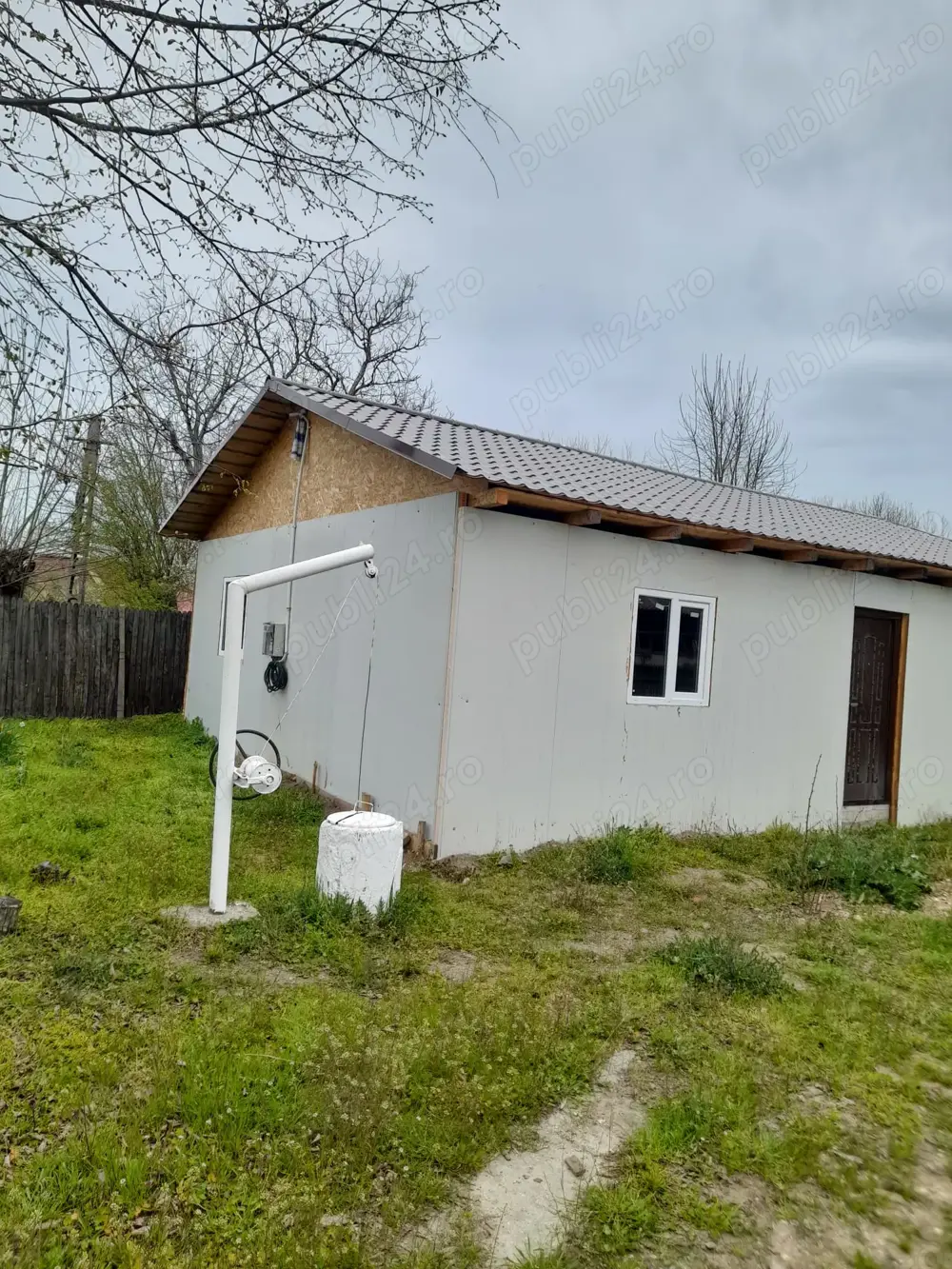 Casă de vanzare Com.Izvoru