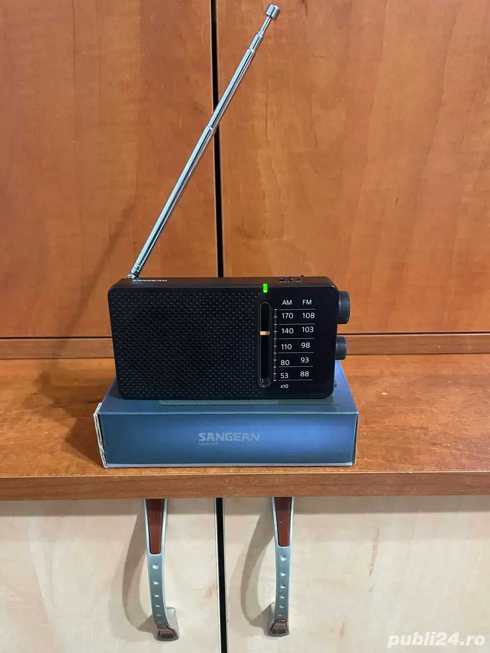 Radio portabil Sangean SR-36B