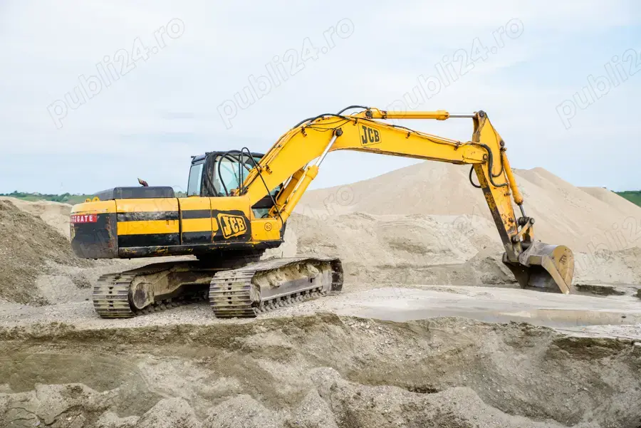 Angajam: Mecanic Operator Buldozer