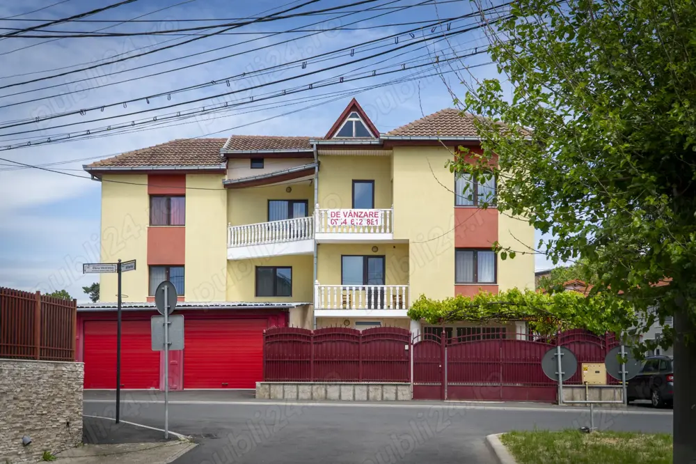 Casă de vânzare în centrul Devei-ideală pentru Investiție!