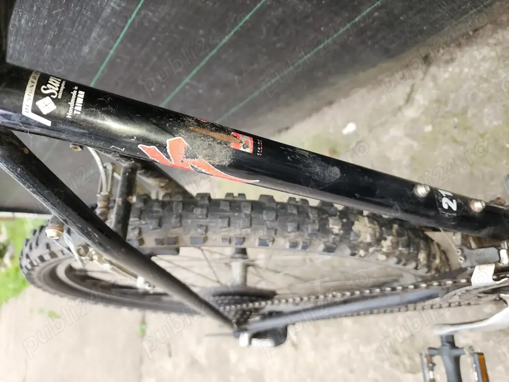 Vând bicicletă Specialized de Bărbați cu roți de 26, hibrid(stradă şi teren),Echipată cu Shimano