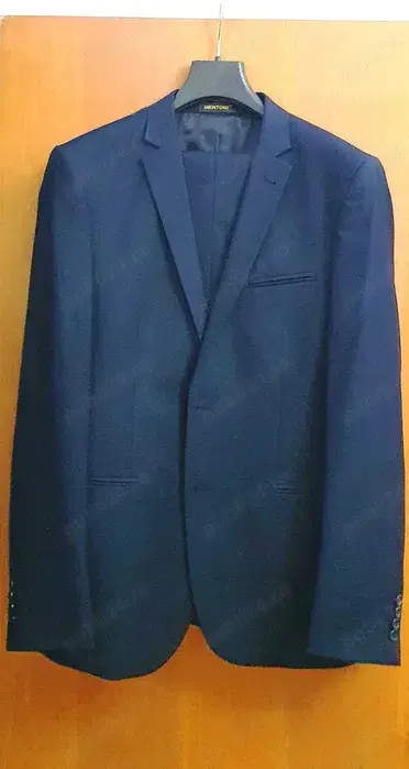 Costum bărbați în stare impecabilă