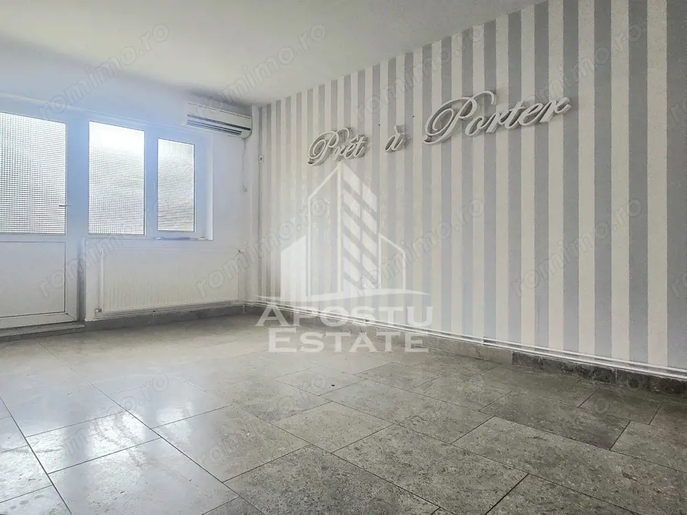 Spatiu Comercial 54 mp  malul Muresului