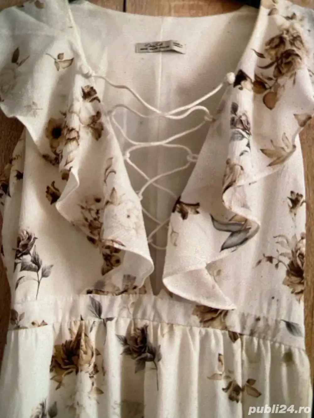 Rochita din matase, marimea M