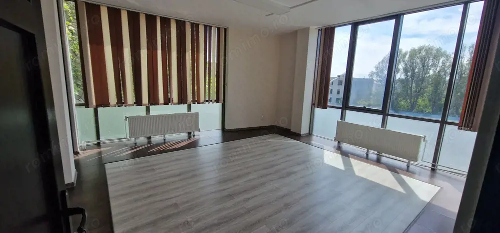 Spatiu comercial ideal activitati liberale.