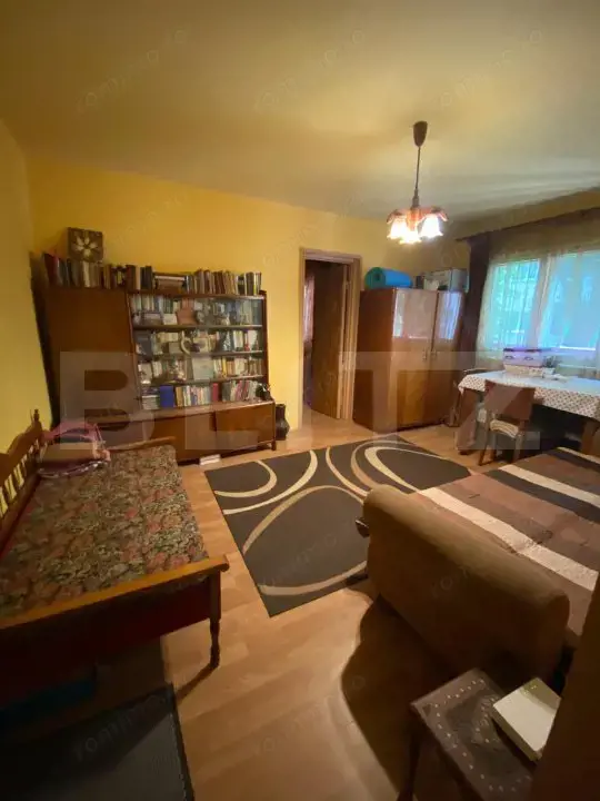 Apartament de vanzare, cu 3 camere,  zona Tudor 