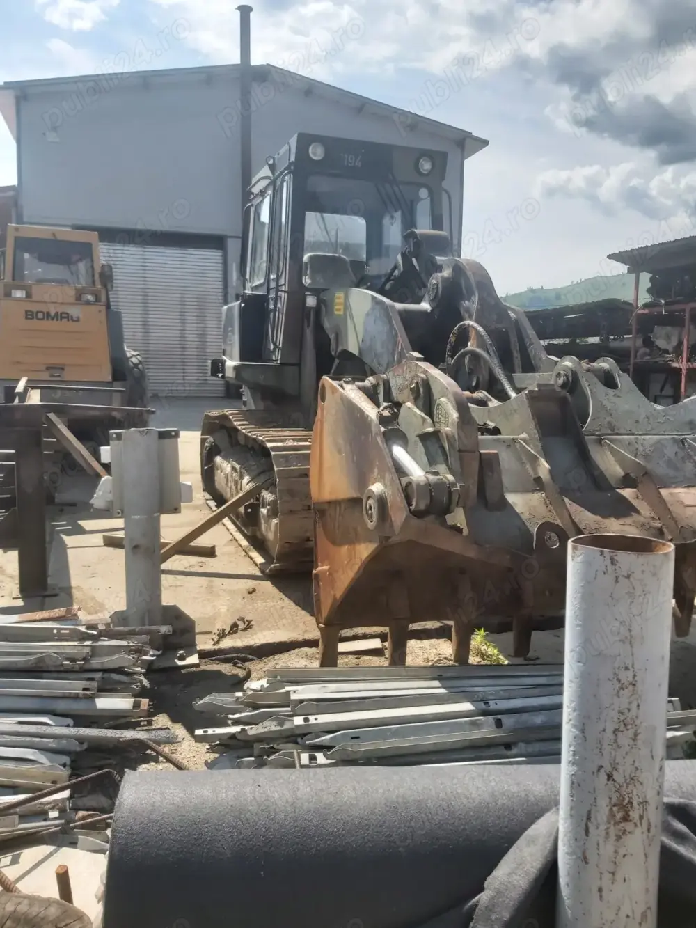 Multifunctionala  Liebherr LR 621 B  (Incatcator de armata) 15000KG