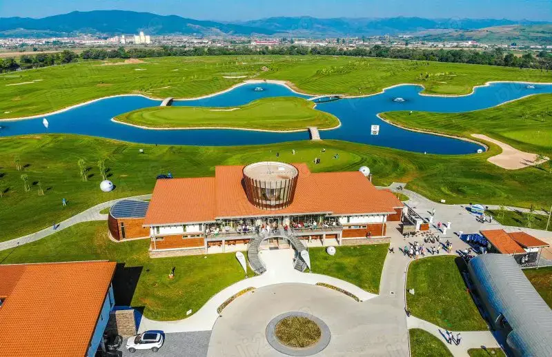 Personal curățenie Theodora GOLF Club
