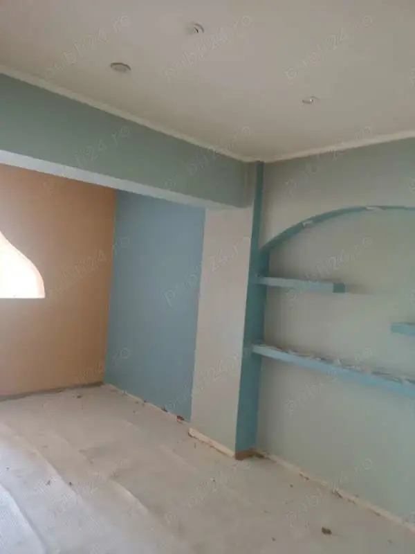 Apartament de vanzare 3 camere central decomandat